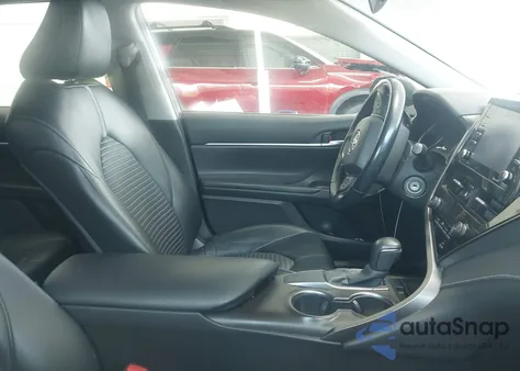 2021 Toyota Camry Se z USA, uszkodzony, nr VIN 4T1G11AK2MU582906